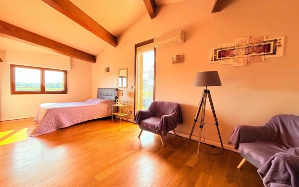 Maison à vendre    6 pièces •  Lherm