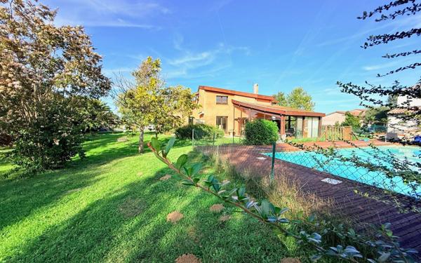 Maison à vendre    6 pièces •  Lherm