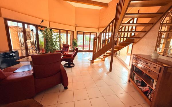 Maison à vendre    6 pièces •  Lherm