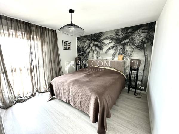 APPARTEMENT 100 M² SUR TOUT LE DERNIER ETAGE - ROOFTOP 152 M² - METZ Metz (57050)