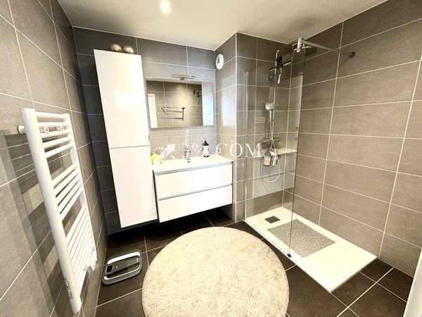 APPARTEMENT 100 M² SUR TOUT LE DERNIER ETAGE - ROOFTOP 152 M² - METZ Metz (57050)