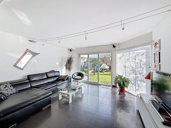 Pavillon situé à Mitry Mory (Mitry le Neuf) - 3 chambres - jardin 517 m2 - sous-sol total - nombreuses places de stationnement