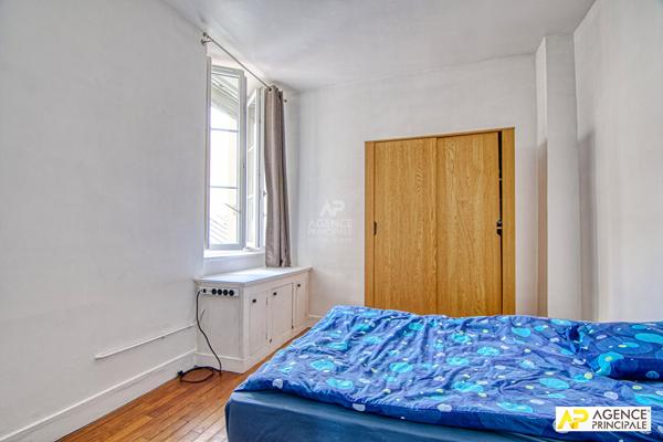 "Versailles Notre-Dame" Superbe appartement familial de 97 m² Carrez de 5 pièces ! Loyer 2 550 €/mois charges comprises **  - Référence  28334