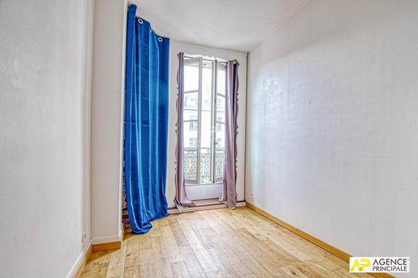 "Versailles Notre-Dame" Superbe appartement familial de 97 m² Carrez de 5 pièces ! Loyer 2 550 €/mois charges comprises **  - Référence  28334