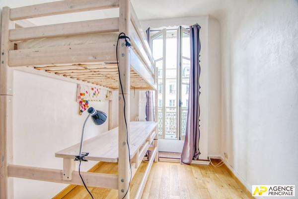 "Versailles Notre-Dame" Superbe appartement familial de 97 m² Carrez de 5 pièces ! Loyer 2 550 €/mois charges comprises **  - Référence  28334