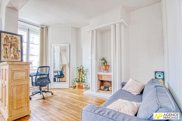 "Versailles Notre-Dame" Superbe appartement familial de 97 m² Carrez de 5 pièces ! Loyer 2 550 €/mois charges comprises **  - Référence  28334