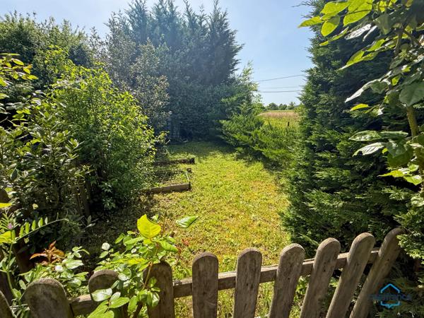Dpt Landes (40), à vendre AIRE SUR L'ADOUR maison contemporaine T6 de 202m² habitables + terrases, pool house, garage de 60 m² et piscine sur 2755m² de terrain, au calme