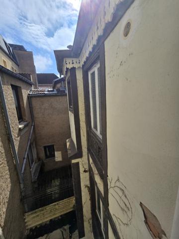 Metz (57000) SOUS COMPROMIS // IMMEUBLE DE 4 APPARTEMENTS A RENOVER ENTIEREMENT METZ CENTRE - TOITURE NEUVE