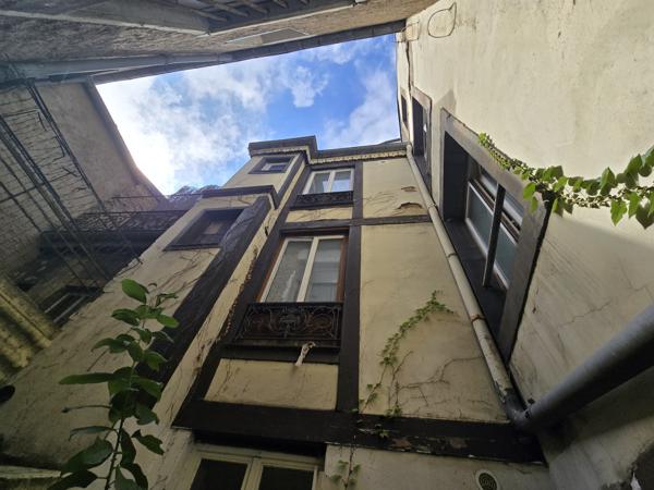 Metz (57000) SOUS COMPROMIS // IMMEUBLE DE 4 APPARTEMENTS A RENOVER ENTIEREMENT METZ CENTRE - TOITURE NEUVE