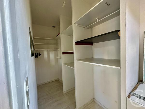 Immeuble à vendre  213,57 m2 CUGNAUX - 31