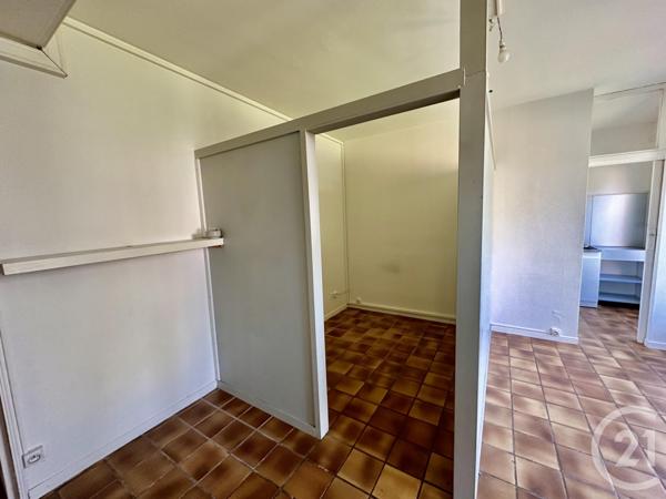 Immeuble à vendre  213,57 m2 CUGNAUX - 31