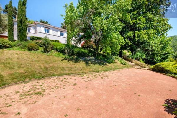 Maison 7 pièce(s) 5 chambre(s) 269 m²