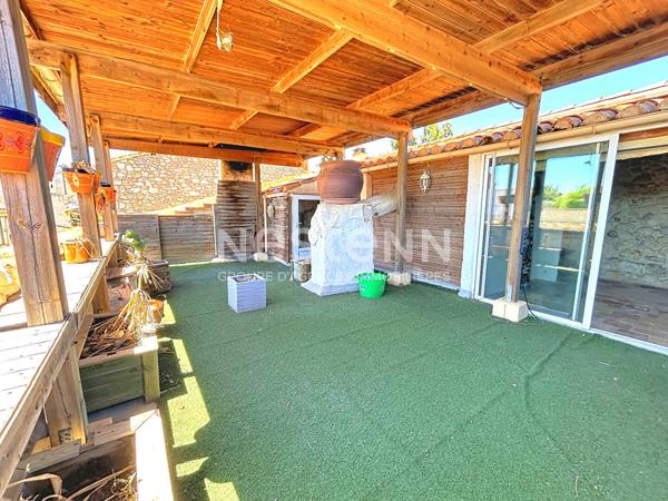 Maison de ville avec T2 indépendant, terrasse et garage à Sigean