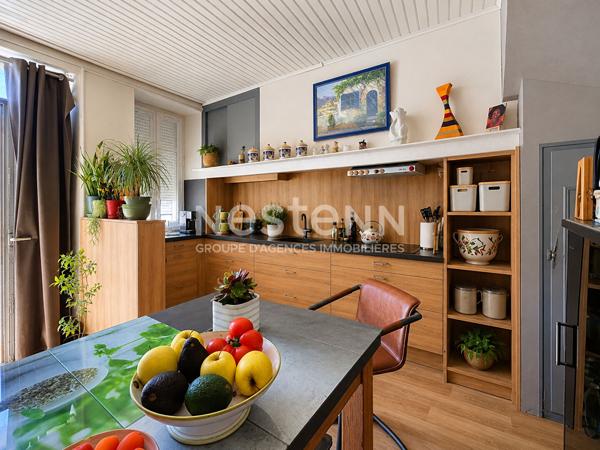 Maison de ville avec T2 indépendant, terrasse et garage à Sigean