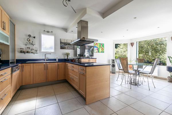 Maison Croissy Sur Seine 5 pièce(s) 155 m² €1 049 000 ** - Référence 161622