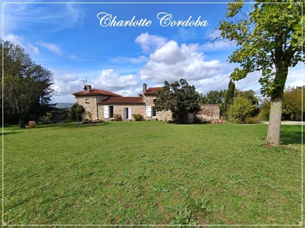 Coup de cœur pour cette maison en pierre au cœur de la nature, possibilité gîte – 2 ha et vue imprenable