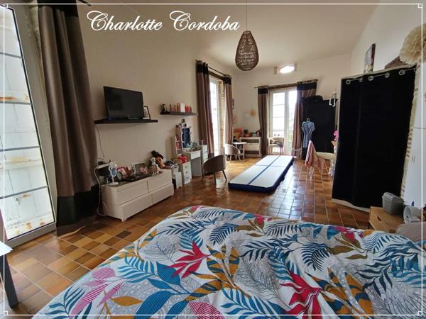 Coup de cœur pour cette maison en pierre au cœur de la nature, possibilité gîte – 2 ha et vue imprenable