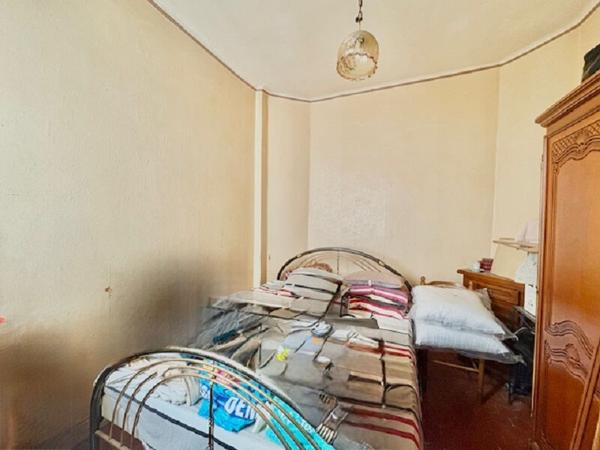 Appartement Les Catalans 3 pièce(s) 40 m² Entièrement à Rénover Localisation Mer