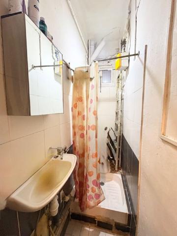 Appartement Les Catalans 3 pièce(s) 40 m² Entièrement à Rénover Localisation Mer