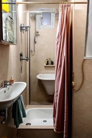 Appartement Les Catalans 3 pièce(s) 40 m² Entièrement à Rénover Localisation Mer