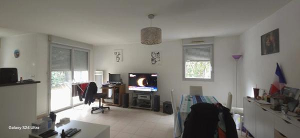 vinassan apprt t3 piscine parking