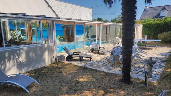 VIAGER OCCUPÉ SANS RENTE – UNE MAISON OÙ L’ON SE SENT EN VACANCES TOUTE L’ANNÉE