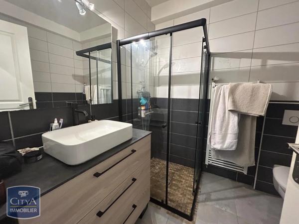 Appartement à louer 3 pièces 74.7m² Belfort (90000)