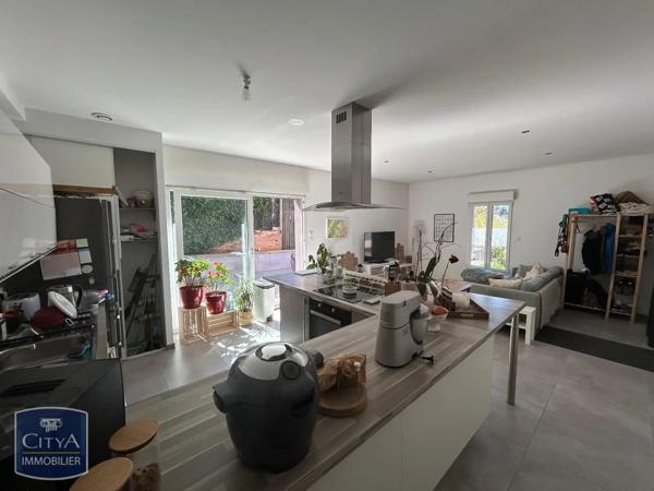 Appartement à louer 3 pièces 74.7m² Belfort (90000)
