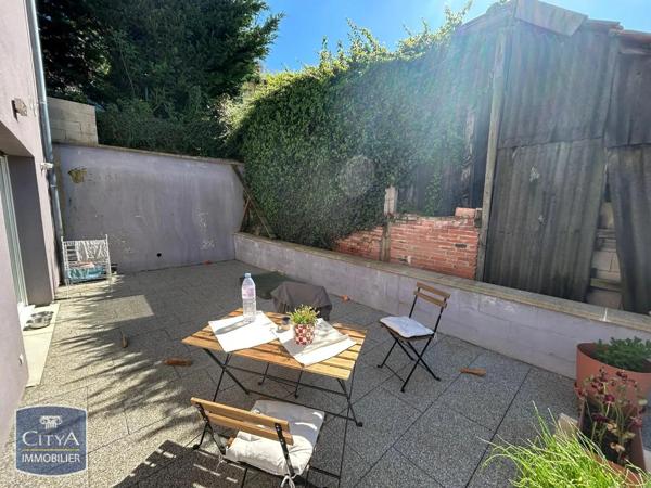 Appartement à louer 3 pièces 74.7m² Belfort (90000)