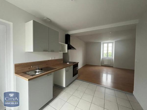 Appartement à louer 2 pièces 48.86m² Laval (53000)