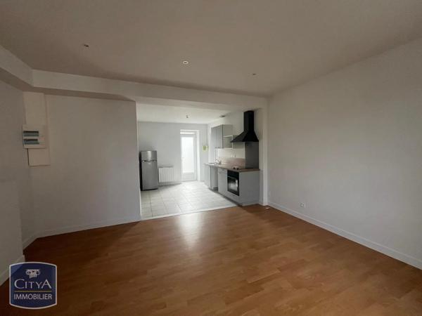 Appartement à louer 2 pièces 48.86m² Laval (53000)