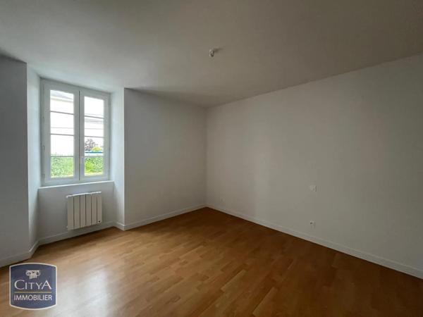 Appartement à louer 2 pièces 48.86m² Laval (53000)