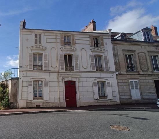 Vente / Maison bourgeoise à Provins (77160)