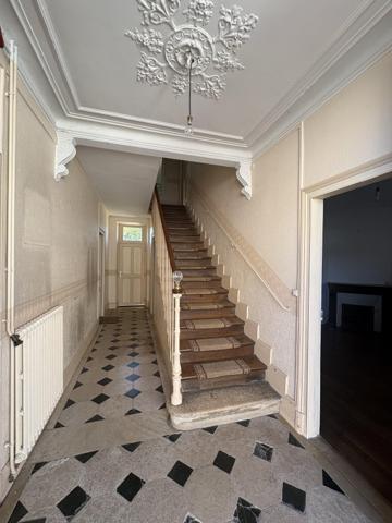 Vente / Maison bourgeoise à Provins (77160)