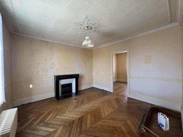 Vente / Maison bourgeoise à Provins (77160)