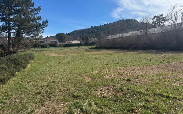 Terrain à vendre    Riez