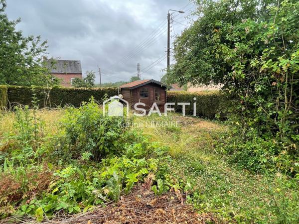 Belle maison semi individuelle par le garage