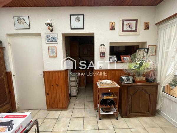 Belle maison semi individuelle par le garage