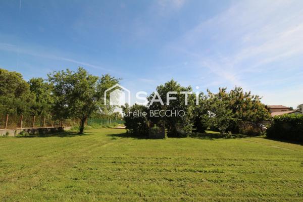 Joli terrain plat sur Saubens