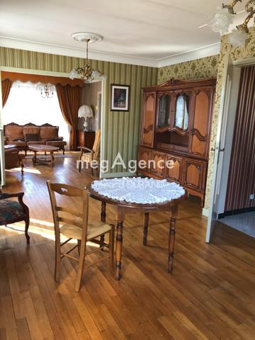 Maison à SAINT-BENOIT, 86280 - 9 pièces 237m²