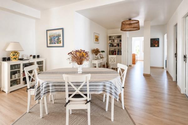 ROYAN FRONT DE MER - APPARTEMENT RÉNOVÉ T4