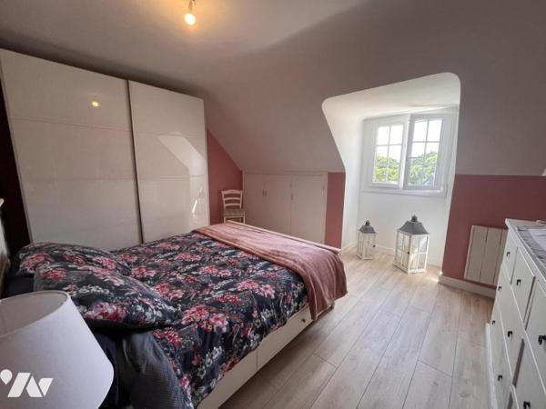 PLUMELIAU centre : vaste néobretonne