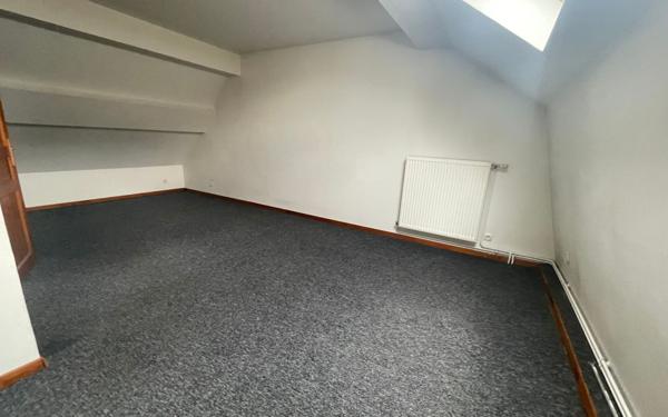 Maison à vendre    3 pièces • 78 m2 Hérin