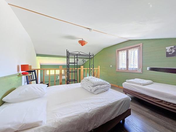 Opportunité rare – Ensemble de 4 gîtes écologiques à Lamalou-les-Bains – Rentabilité > 10 %