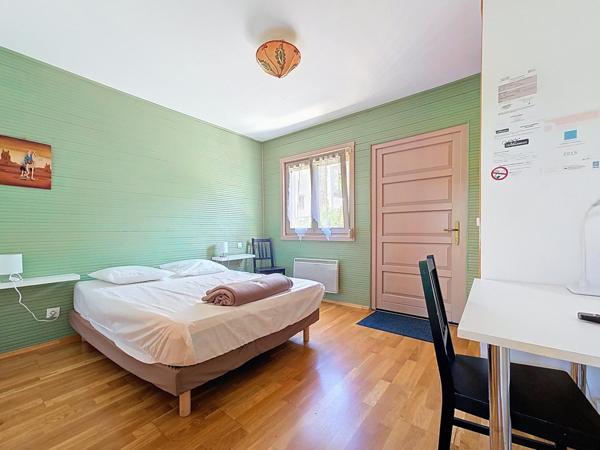 Opportunité rare – Ensemble de 4 gîtes écologiques à Lamalou-les-Bains – Rentabilité > 10 %