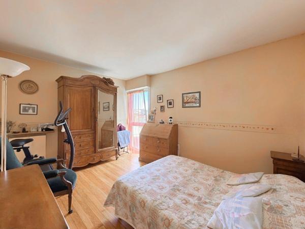 Duplex F5 confidentiel, 9 min à pied Gare Poissy