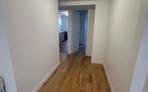 Appartement à louer    4 pièces • 76 m2 Batz-sur-Mer