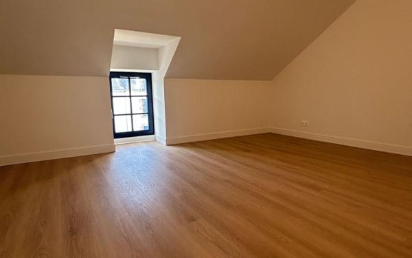 Appartement à louer    4 pièces • 76 m2 Batz-sur-Mer