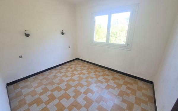 Maison à vendre    5 pièces • 88,23 m2 Six-Fours-les-Plages