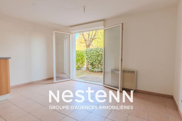 Appartement studio à vendre avec parking sous terrain et piscine - Confort et tranquillité